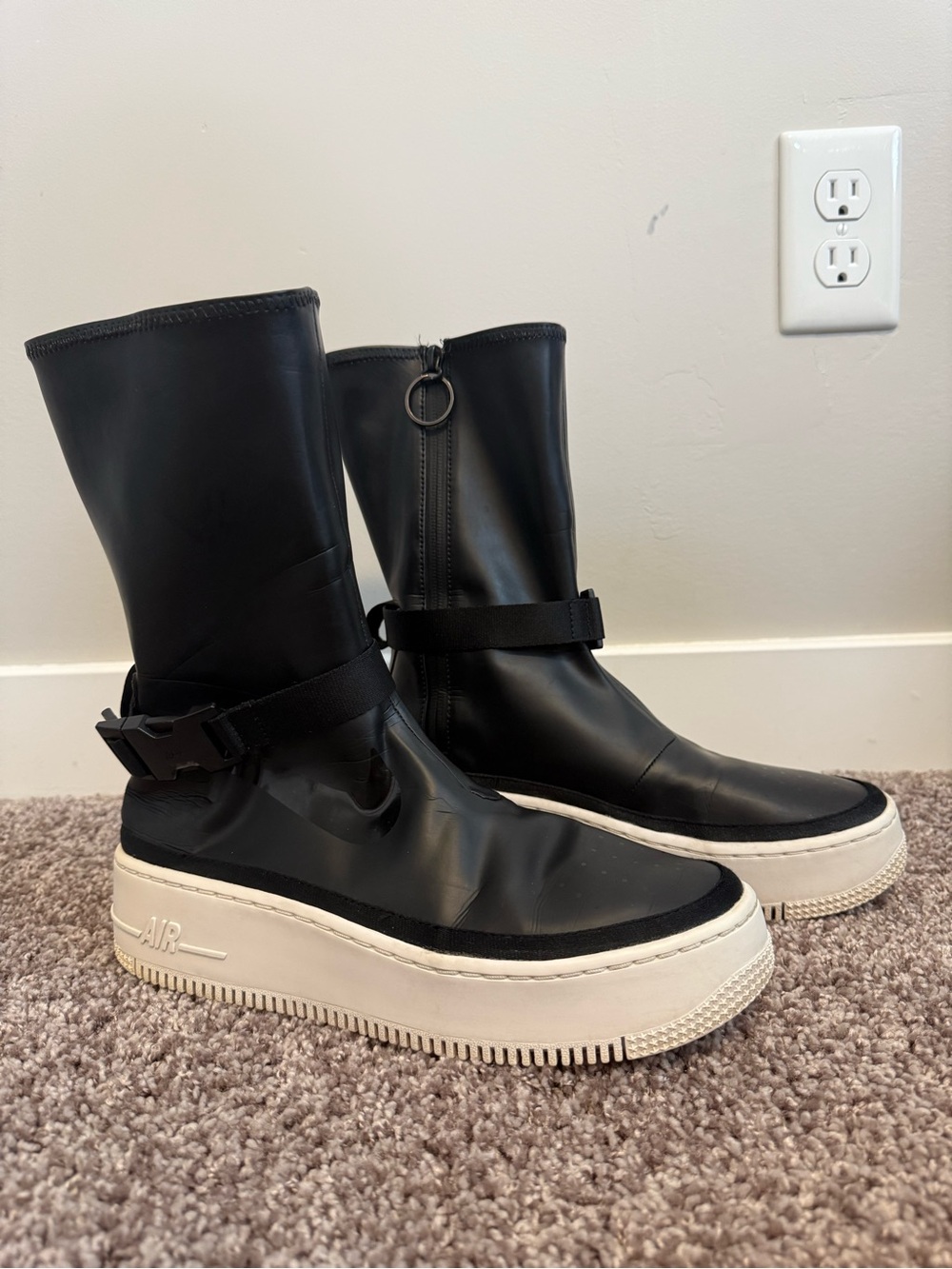 Nike Air Force 1 Sage High Black Calf Boots Zip AQ2771-001 Women’s Size 8 US